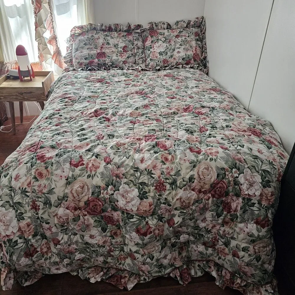 Croscill Arbor Rose Vintage Twin Comforter & Sham Set Floral Ruffled Cottage